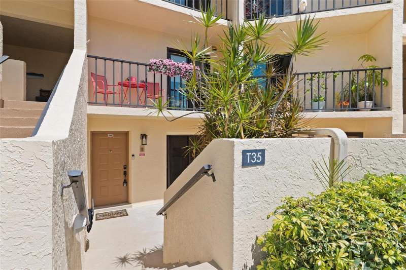 2 bedroom Condominium at 7540 Sunshine Skyway Lane #T35, Seapointe Terrace Condo, St Petersburg — photo 3