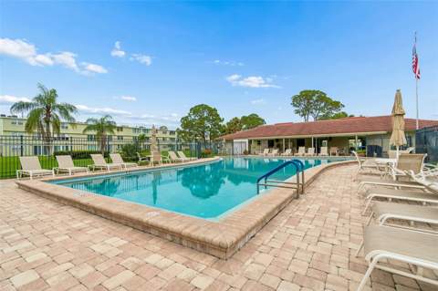 4885 1st St NE #307, St Petersburg FL - photo 23 of 32