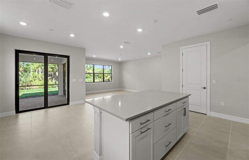 4 bedroom Single Family Residence at 2633 Gabel Oak Drive, Cedar Grove At The Woodlands, North Port — photo 4