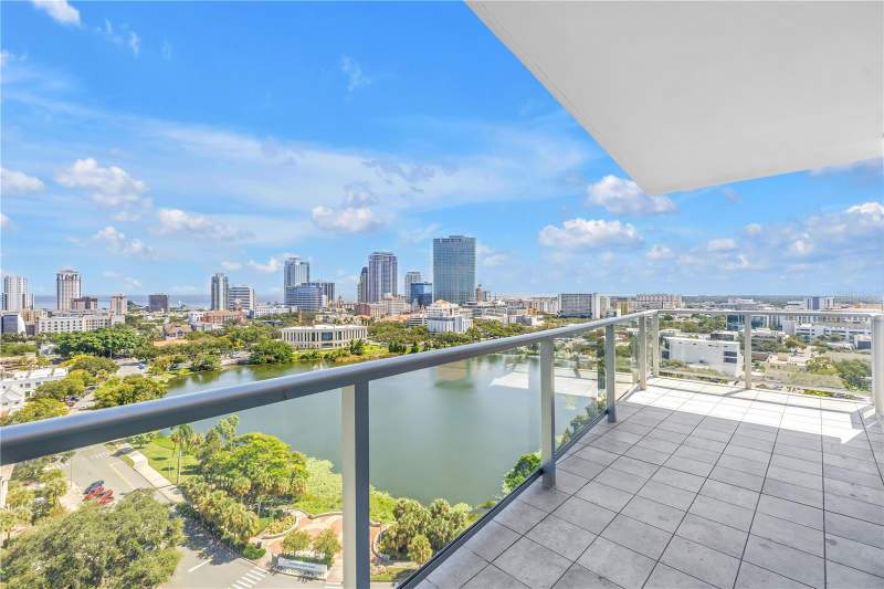2 bedroom Condominium at 777 3rd Avenue #1605, Reflection St Pete, St Petersburg — photo 3
