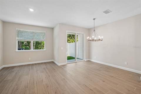 7328 Deer Valley Circle, Tampa FL - photo 12 of 28