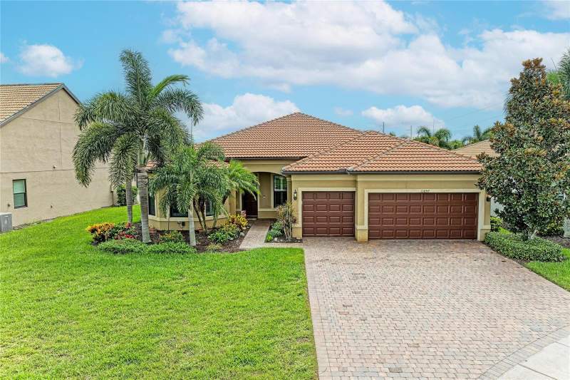3 bedroom Single Family Residence at 13897 Umbria Street, Islandwalk/West Vlgs Ph 3A, 3, Venice — photo 1
