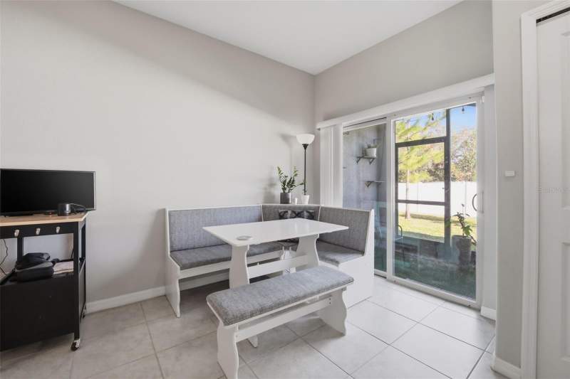 3 bedroom Townhouse at 4459 Globe Thistle Drive, Touchstone, Tampa — photo 4