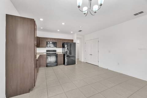 5148 Brickwood Rise Drive, Wimauma FL - photo 8 of 36