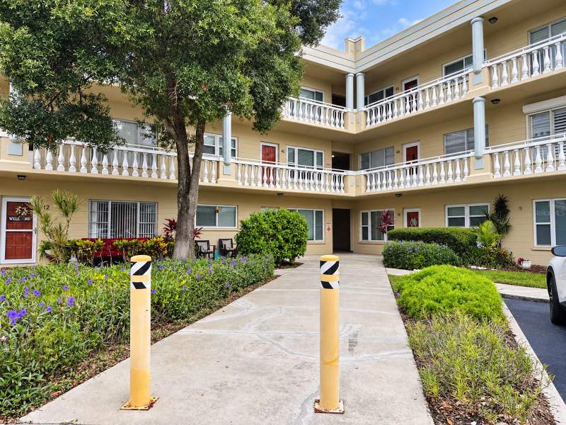 2 bedroom Condominium at 2330 Ecuadorian Way #32, On Top Of The World, Clearwater — photo 2