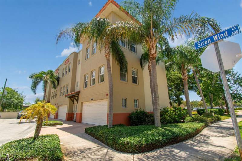 2 bedroom Townhouse at 650 Siren Wind Lane, Harold Court Twnhms, Clearwater — photo 3