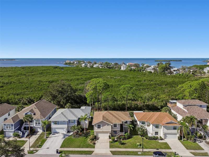 3 bedroom Single Family Residence at 1059 S Pointe Alexis Dr, Pointe Alexis South, Tarpon Springs — photo 2