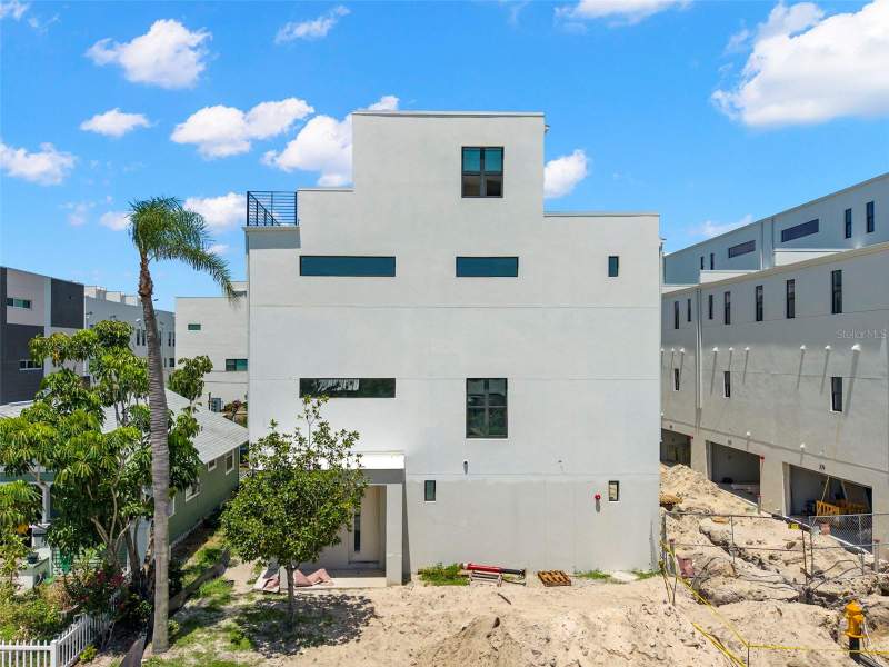 3 bedroom Townhouse at 368 14th Street, 14th Street Villas, St Petersburg — photo 2