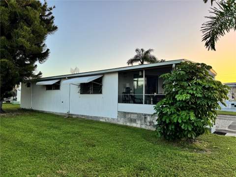 420 49th Street #33, Palmetto FL - photo 9 of 47