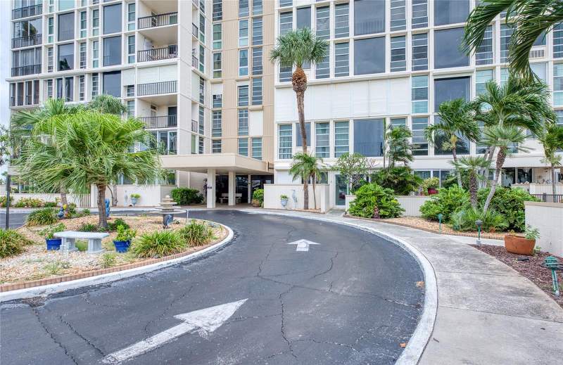 1 bedroom Condominium at 7400 Sun Island Drive #709, Bay Island Group 1, South Pasadena — photo 4