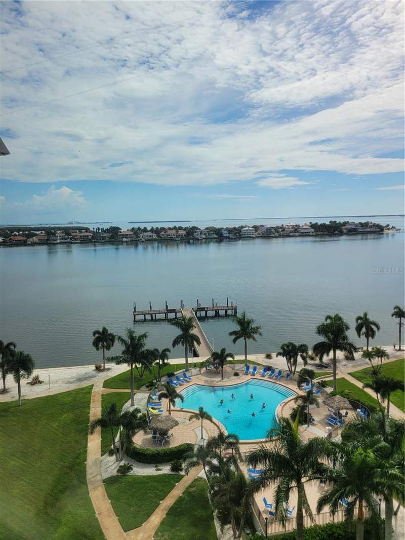 3 bedroom Condominium at 5108 Brittany Drive #1008, Bayway Isles Point, St Petersburg — photo 3