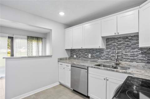 4920 Locust Street #115, St Petersburg FL - photo 10 of 28