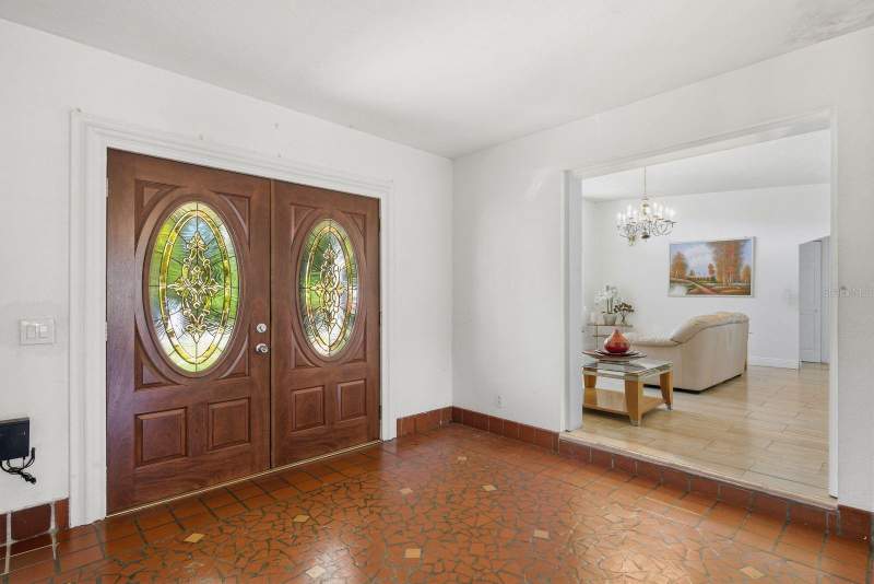 4 bedroom Single Family Residence at 850 36th Avenue, Bayou Vista Rep, St Petersburg — photo 3