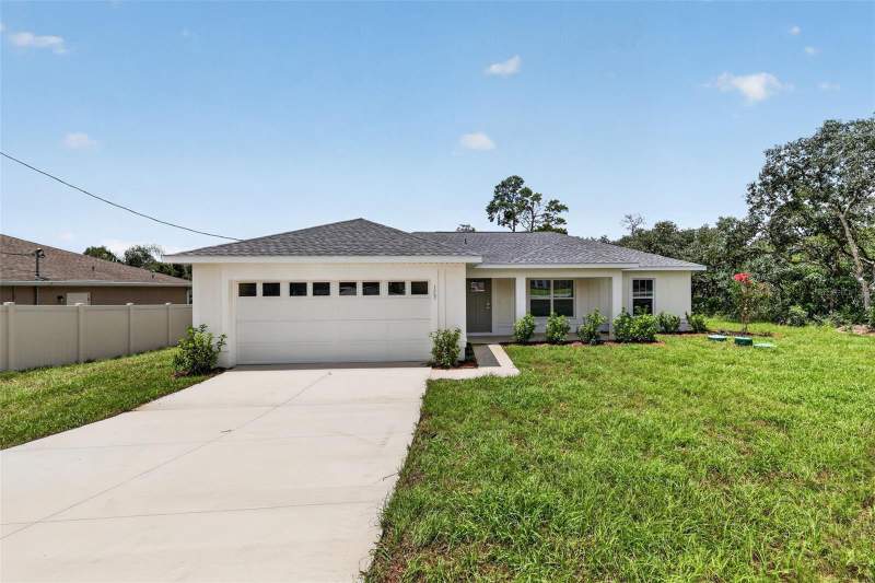 3 bedroom Single Family Residence at 103 Walnut Drive, Silver Springs Shores, Ocala — photo 2