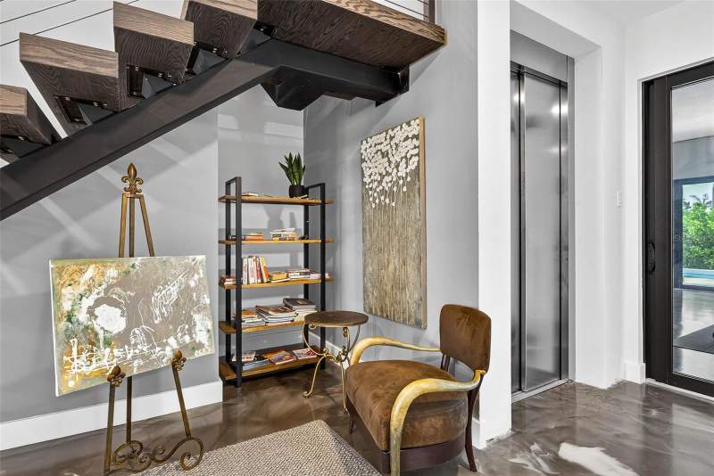 4 bedroom Single Family Residence at 131 Forest Hills Drive, Redington Shores Yacht & Tennis Club, Redington Shores — photo 3