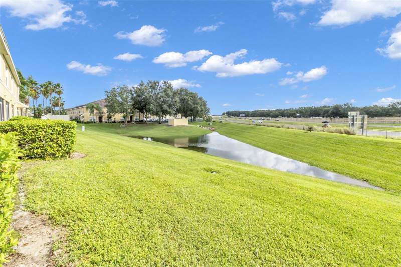 2 bedroom Townhouse at 5333 River Rock Road, Cobblestone Landing Twnhms Condo, Lakeland — photo 4