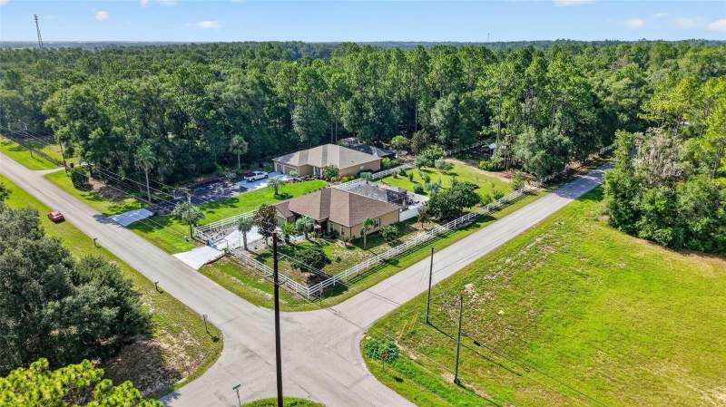 4 bedroom Single Family Residence at 20096 SW 59th Lane, Rainbow Acres Un 01, Dunnellon — photo 4