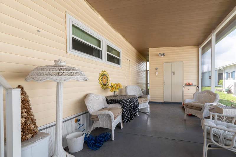 2 bedroom Mobile Home at 392 Cobia Way, Gull-Aire Village, Oldsmar — photo 3