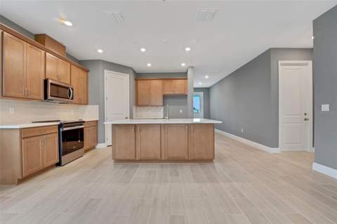 985 Fiesta Key Circle, Lady Lake FL - photo 10 of 56