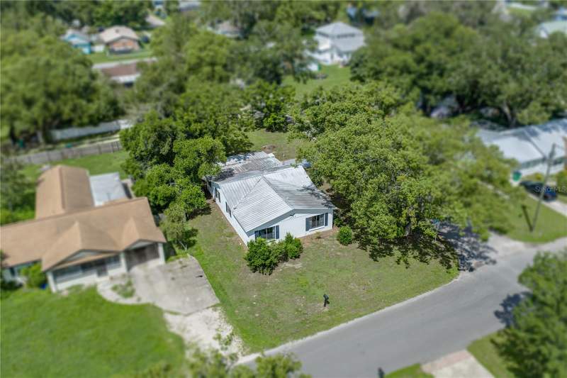 4 bedroom Single Family Residence at 5207 10th Street, City Zephyrhills, Zephyrhills — photo 5