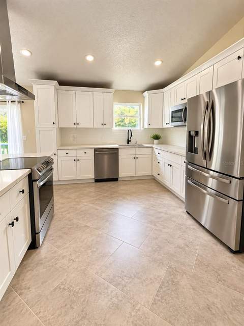 3368 Blossom Street, Kissimmee FL - photo 8 of 40