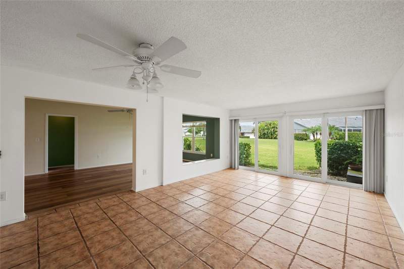 2 bedroom Villa at 4329 Brittany Lane #59, Crestwood Villas, Sarasota — photo 5