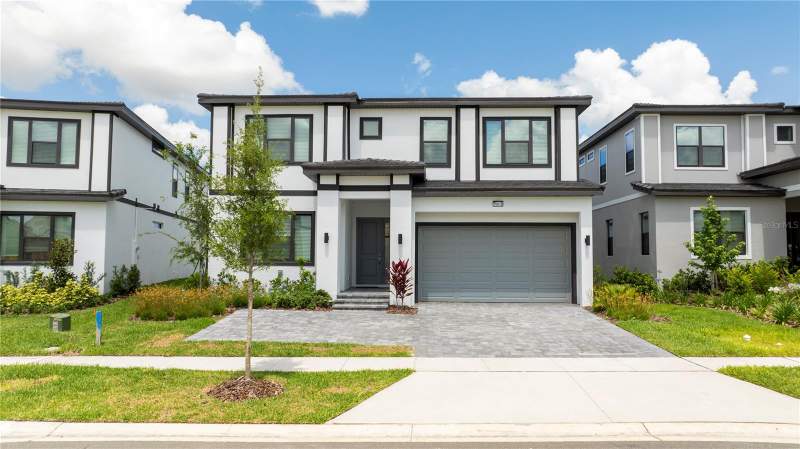10018 VOYAGER WAY home for sale in Paradiso Grande