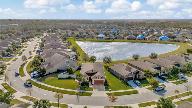 4 bedroom Single Family Residence at 16340 Treasure Point Drive, Dg Farms Ph 3A, Wimauma — photo 5