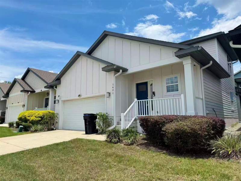 3 bedroom Single Family Residence at 1621 NW 121st Way, South Pointe Ph 1 Unit 5-A, Gainesville — photo 2