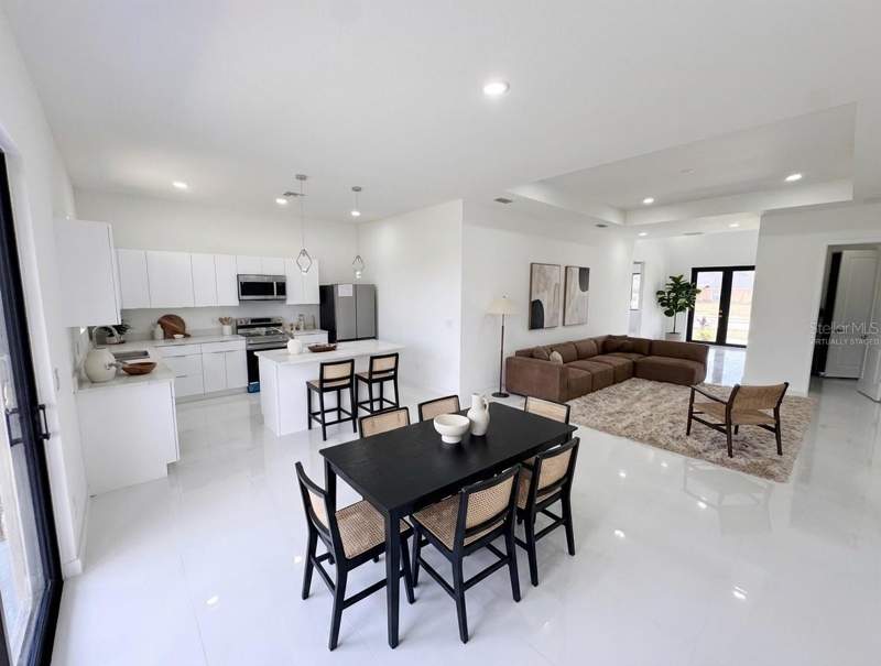 4 bedroom Single Family Residence at 4324 Jacaranda Parkway, Cape Coral, Cape Coral — photo 5