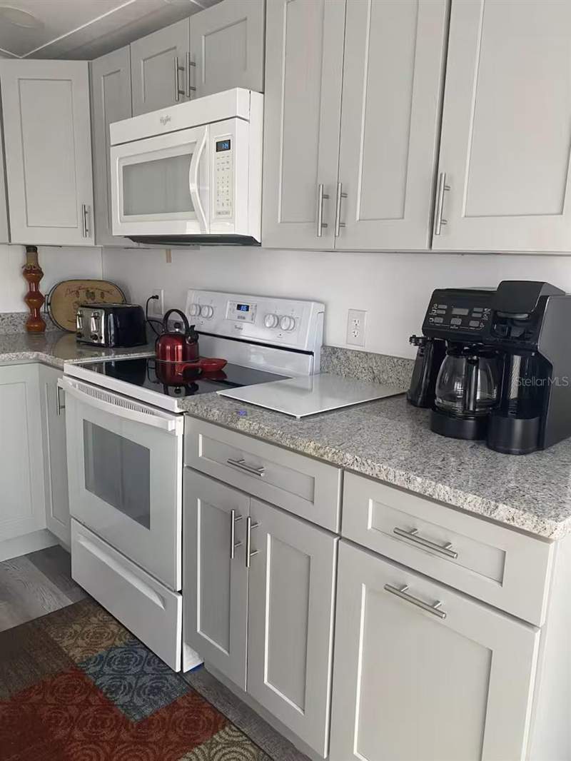 2 bedroom Mobile Home at 5247 Alpaca Drive, Weeki Wachee Gardens, Weeki Wachee — photo 5