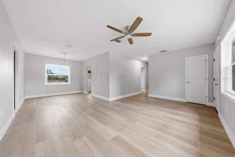4 bedroom Single Family Residence at 307 NE 11th Place, Ocala, Ocala — photo 3