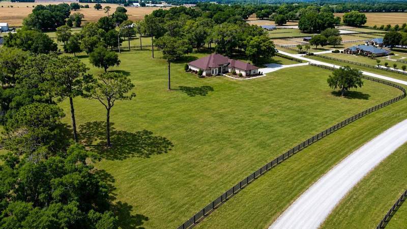 5 bedroom Single Family Residence at 1145 NW 63rd Court, Saddlebrook Equestrian Park, Ocala — photo 2