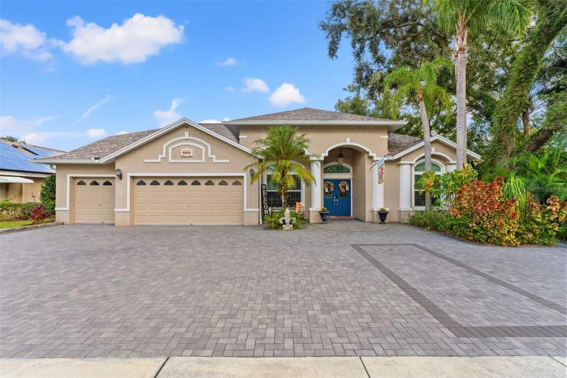 Casey Lake ManorsHomes for Sale in Tampa, FL