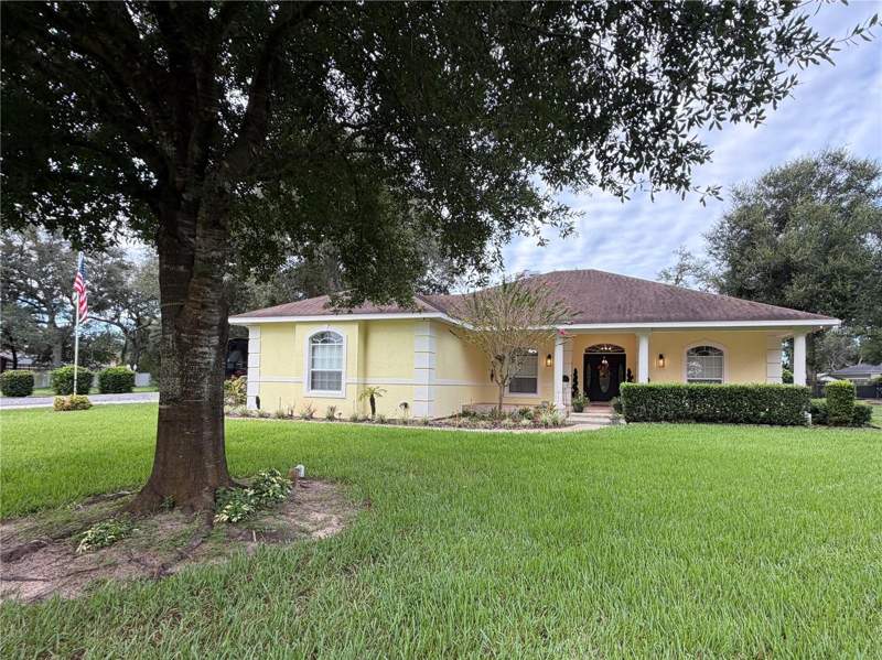 3 bedroom Single Family Residence at 52 Pine Forest Drive, Spring Pines, Haines City — photo 2