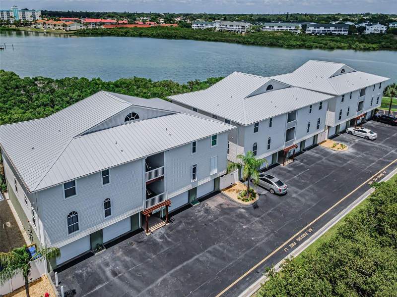 Mariners Pointe Of Indian Shores Condo