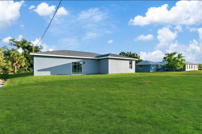 4 bedroom Single Family Residence at 10170 Quimper Avenue, Port Charlotte Sec 062, Englewood — photo 3