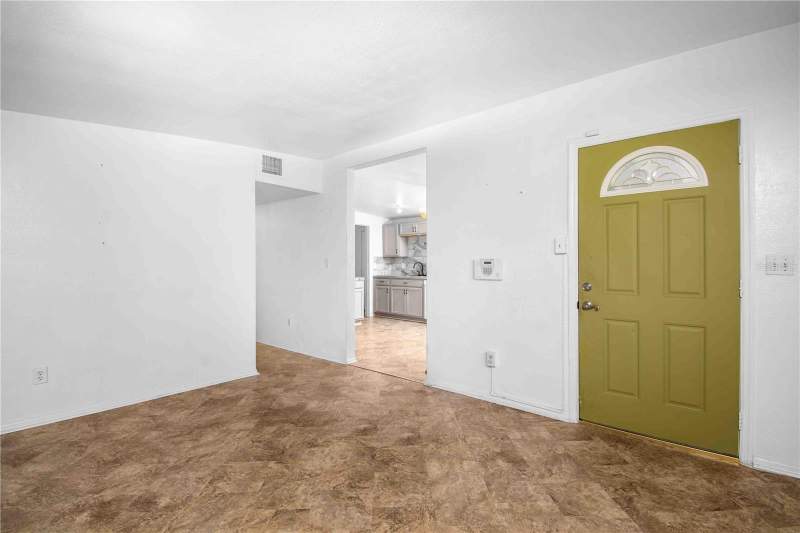 3 bedroom Single Family Residence at 6382 81ST AVENUE, AVON DALE, PINELLAS PARK — photo 4