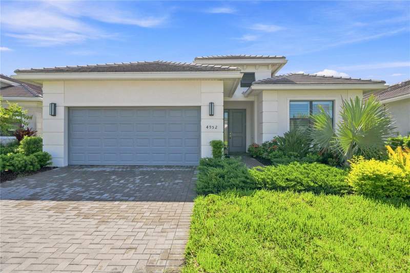 2 bedroom Single Family Residence at 4952 Fairhope Circle, Cresswind Ph III, Lakewood Ranch — photo 2