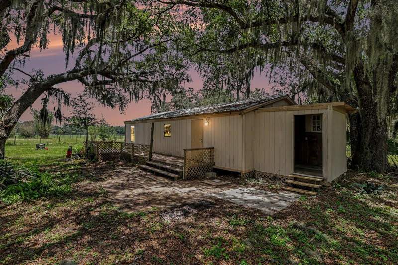 3 bedroom Manufactured Home at 10239 Lyons Avenue, Unplatted, Lithia — photo 5