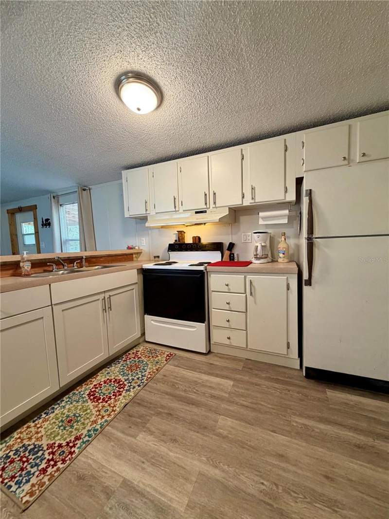 2 bedroom Manufactured Home at 20445 NE 144th Lane, Forest Hills, Fort Mc Coy — photo 5