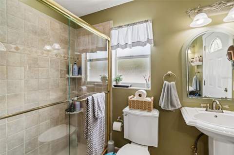 10735 SE Drummond Road, Tampa FL - photo 17 of 34