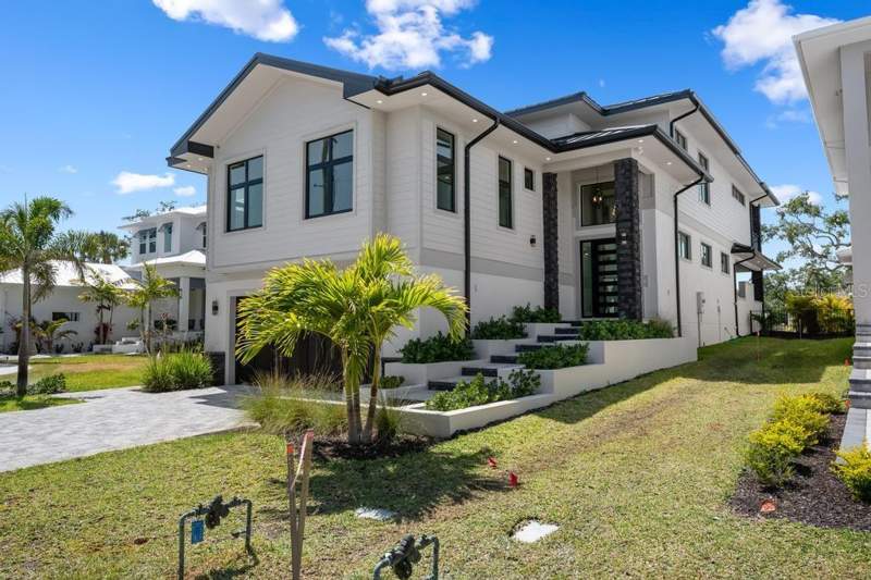 4 bedroom Single Family Residence at 527 Venice Lane, Siesta Beach, Sarasota — photo 3
