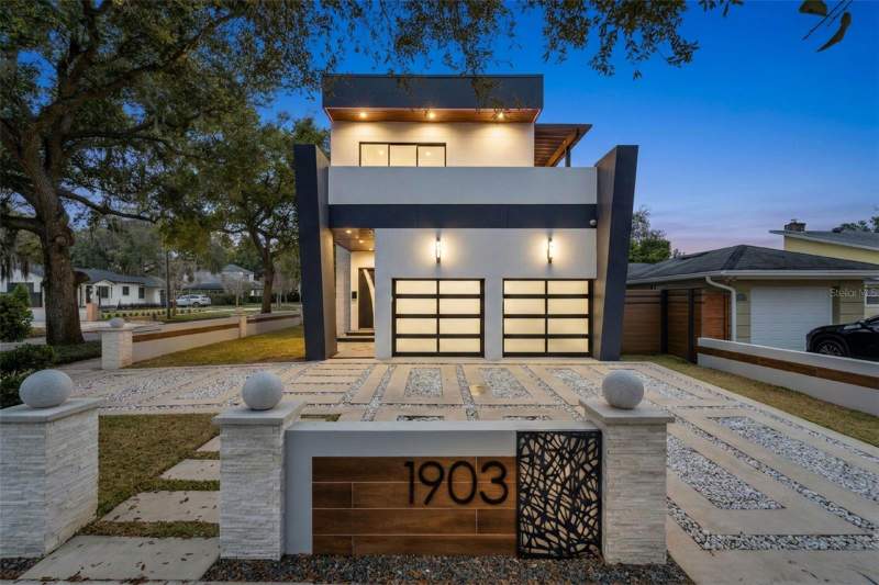 1903 N PARK AVENUE home for sale in Twin Acres