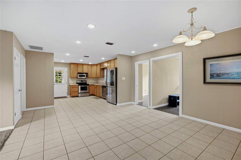 4 bedroom Single Family Residence at 4710 NW 23rd Avenue, Gainesville, Gainesville — photo 3