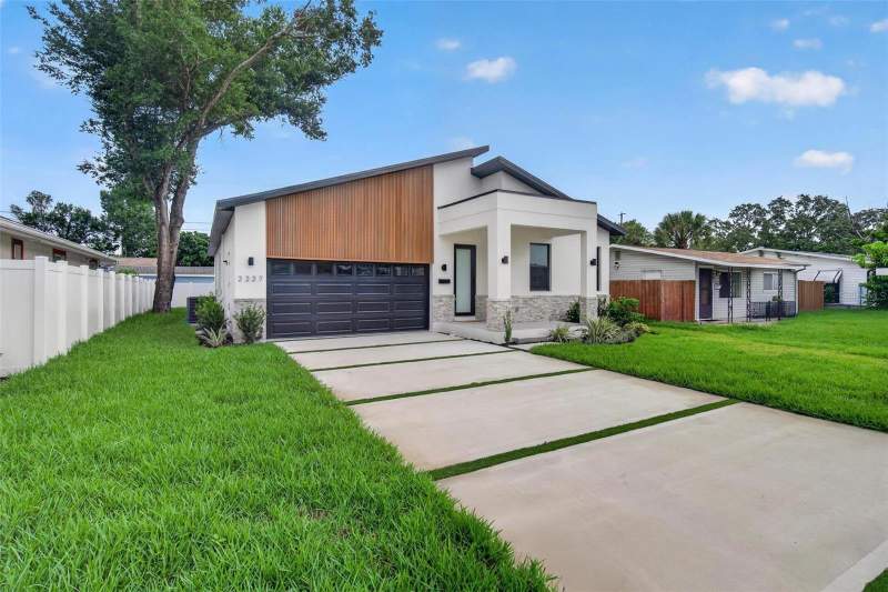 3 bedroom Single Family Residence at 2227 32nd Avenue, Rochester Heights, St Petersburg — photo 2