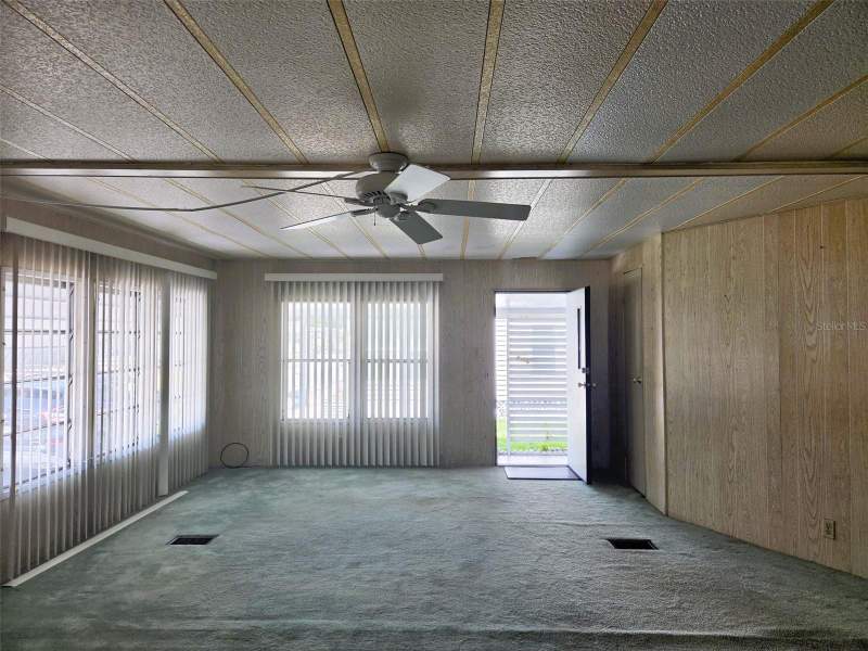2 bedroom Mobile Home at 3329 Oakwood Boulevard, Oakwood Manor, Sarasota — photo 5