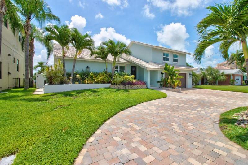 4 bedroom Single Family Residence at 503 Johns Pass Avenue, Crystal Island 2nd Add, Madeira Beach — photo 3