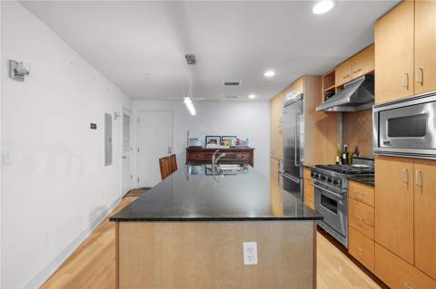 1120 E Kennedy Boulevard #827, Tampa FL - photo 7 of 34