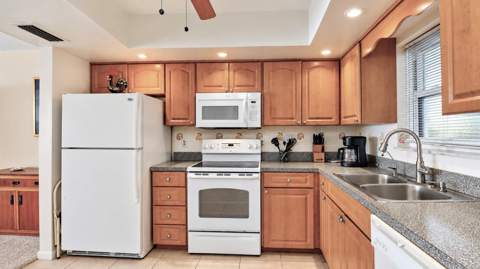5200 Brittany Drive #606, St Petersburg FL - photo 6 of 6